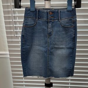 Apt. 9 Blue Denim Mini Skirt - stretchy